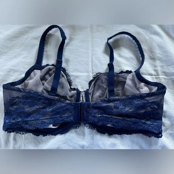 Victoria’s Secret Lace Bra SZ 38DD - Picture 4 of 10